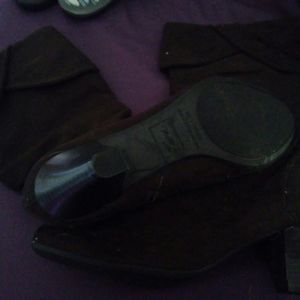 Suede boots